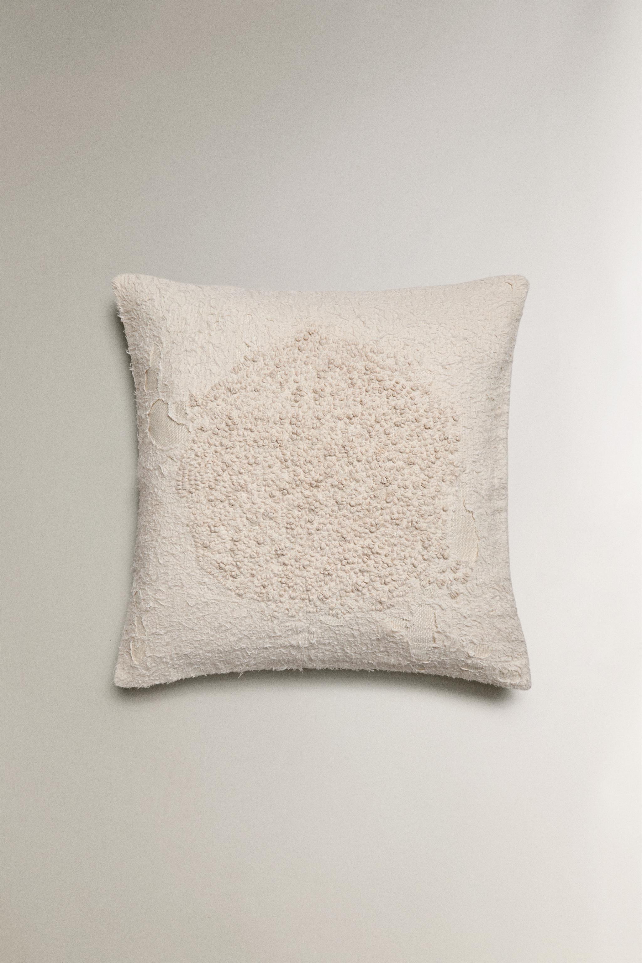 HOUSSE DE COUSSIN BRODÉE